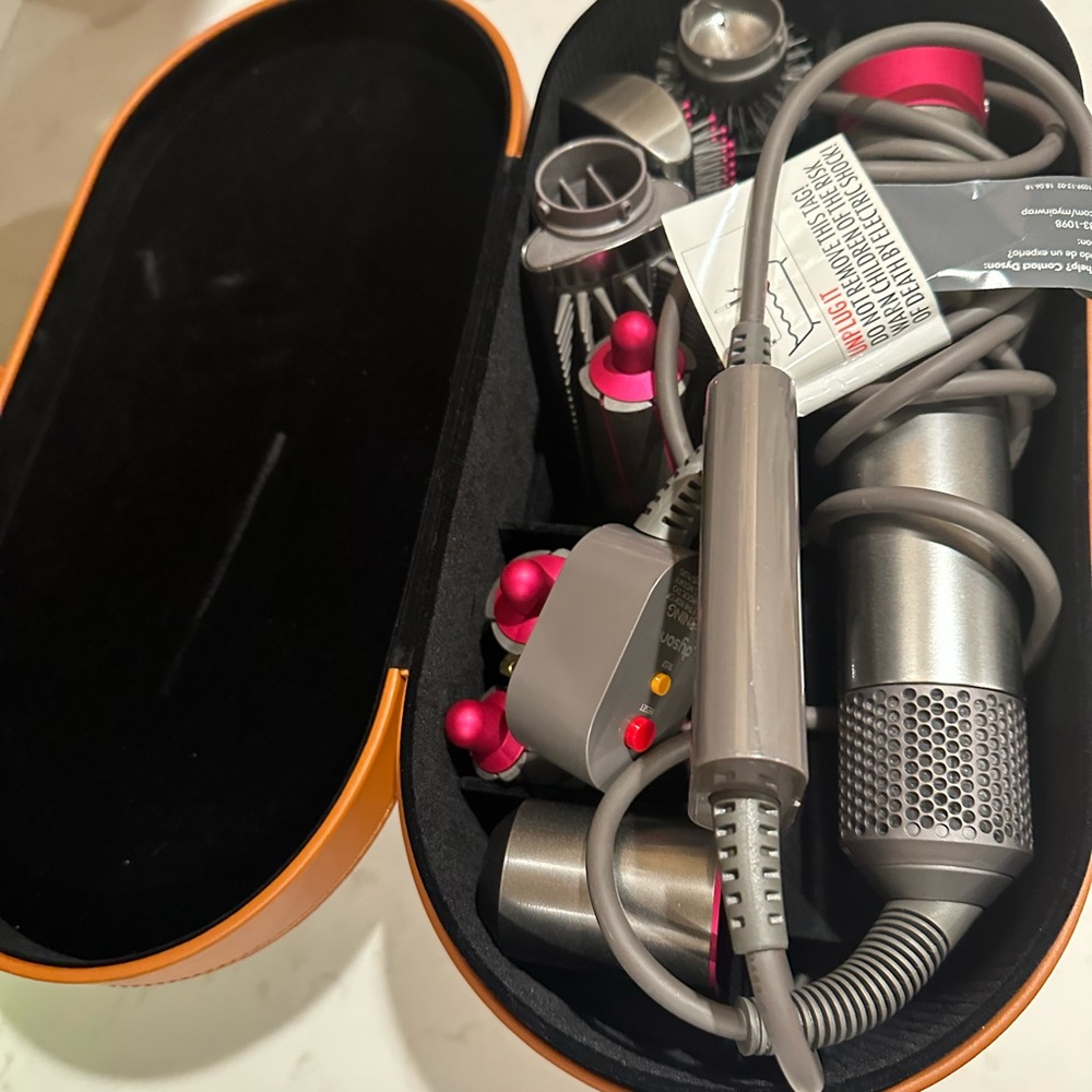 Dyson Airwrap Complete styler